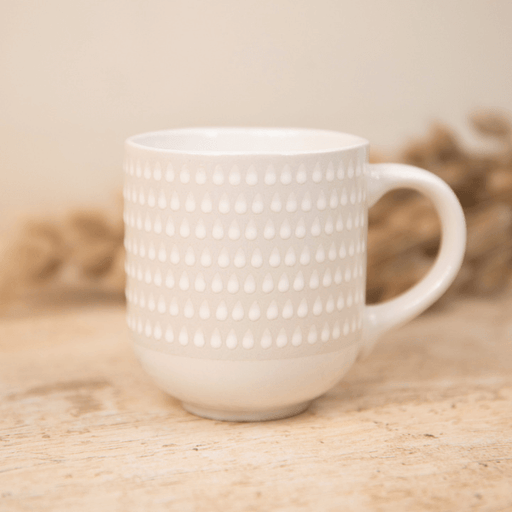 Ceramic Mug with Raindrops - Beige with white- Hygge Box